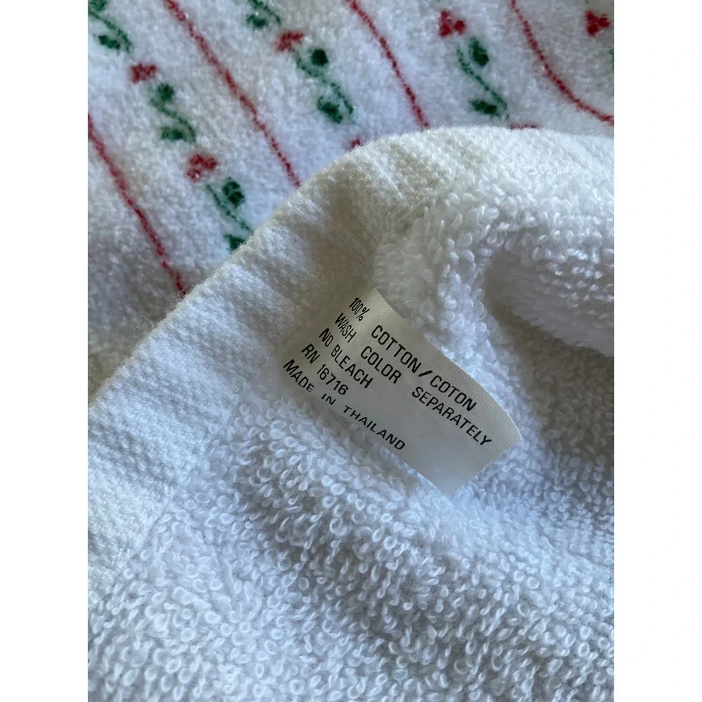 Vintage Christmas Hand Towels Set of 2 Teddy Bears Christmas Tree Holiday Decor